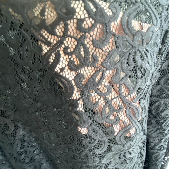 Stella & Dot Juliana Stretch Lace
Top Blouse Black S NWOT - Picture 3 of 4